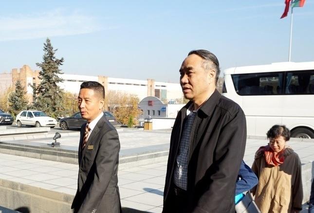 Vice Chairman of CPPCC, Gu Shengzu, in the Beijing Hotel