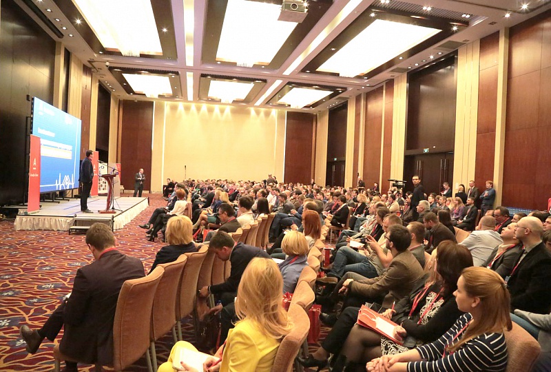 Антикризисная кейс-конференция "Альфа-Банка" с участием российских бизнесменов прошла в гостинице «Пекин».